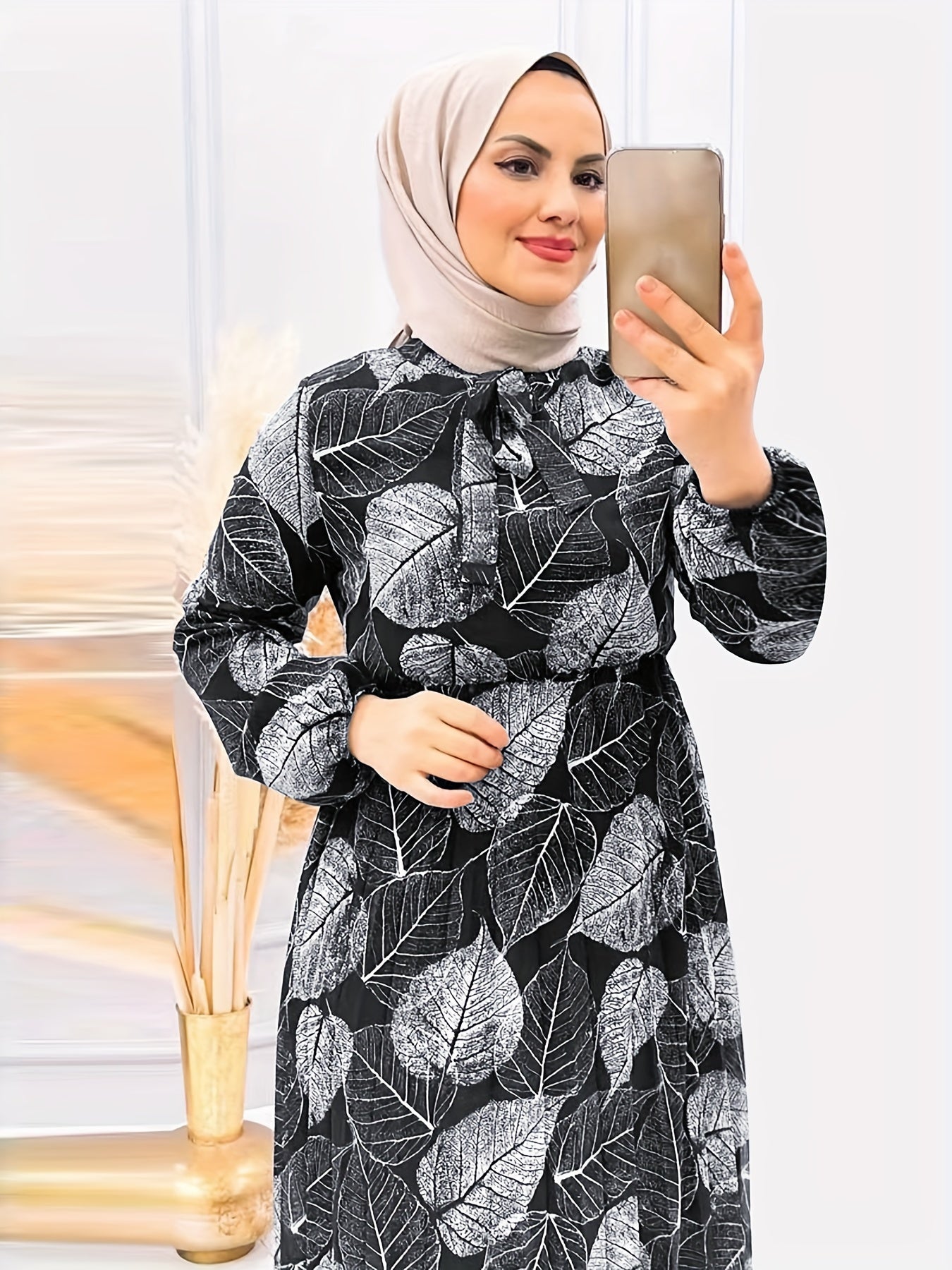 Women's Middle Eastern Muslim Print Pleated Waist Dress (Headscarf Not Included)