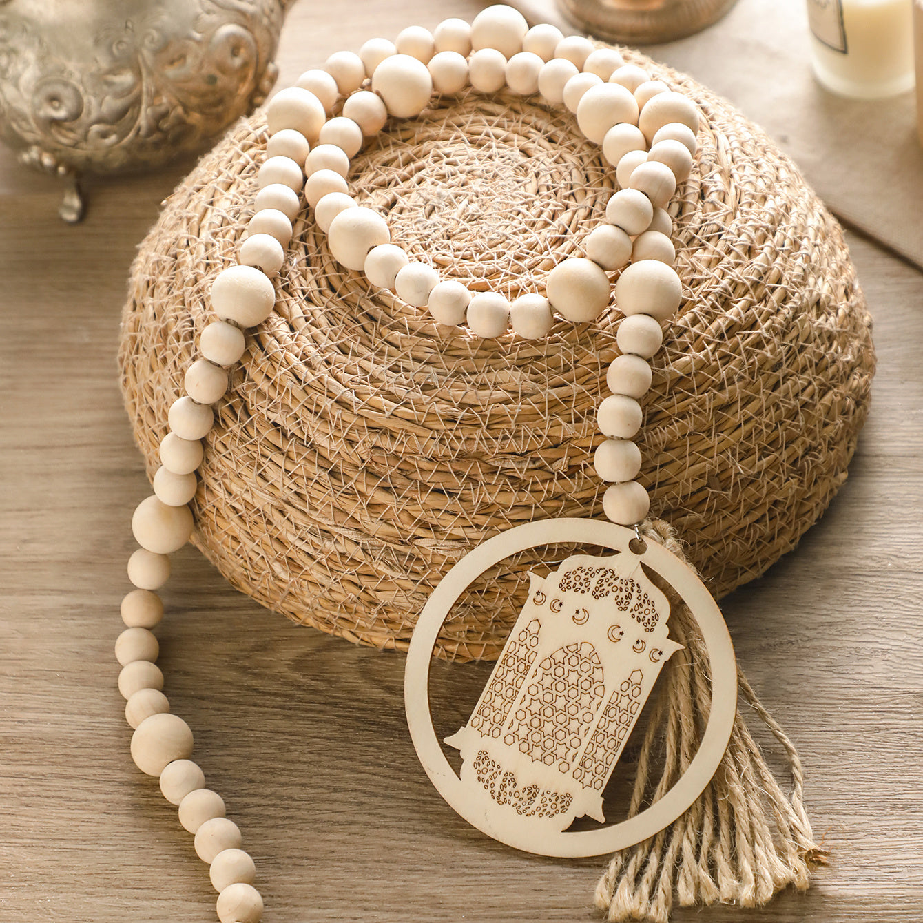 1pc Ramadan Wooden Beads Wall Hanging, Islamic Crescent Moon & Lantern Decor, Eid Al-Fitr Mubarak Muslim Ornament, No Electricity Festive Party Decoration, Ideal Gift for Ramadan Celebrations
