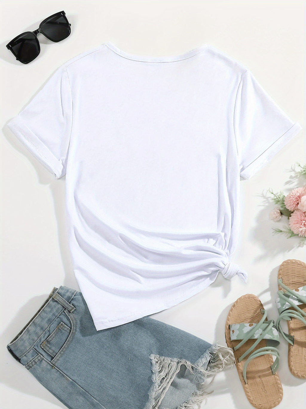 Women's Casual Short Sleeve T-Shirt with Geometric Pattern - Polyester Knit Fabric, Round Neck, All-Season Comfort, Bible Believin' Christian Girl Design