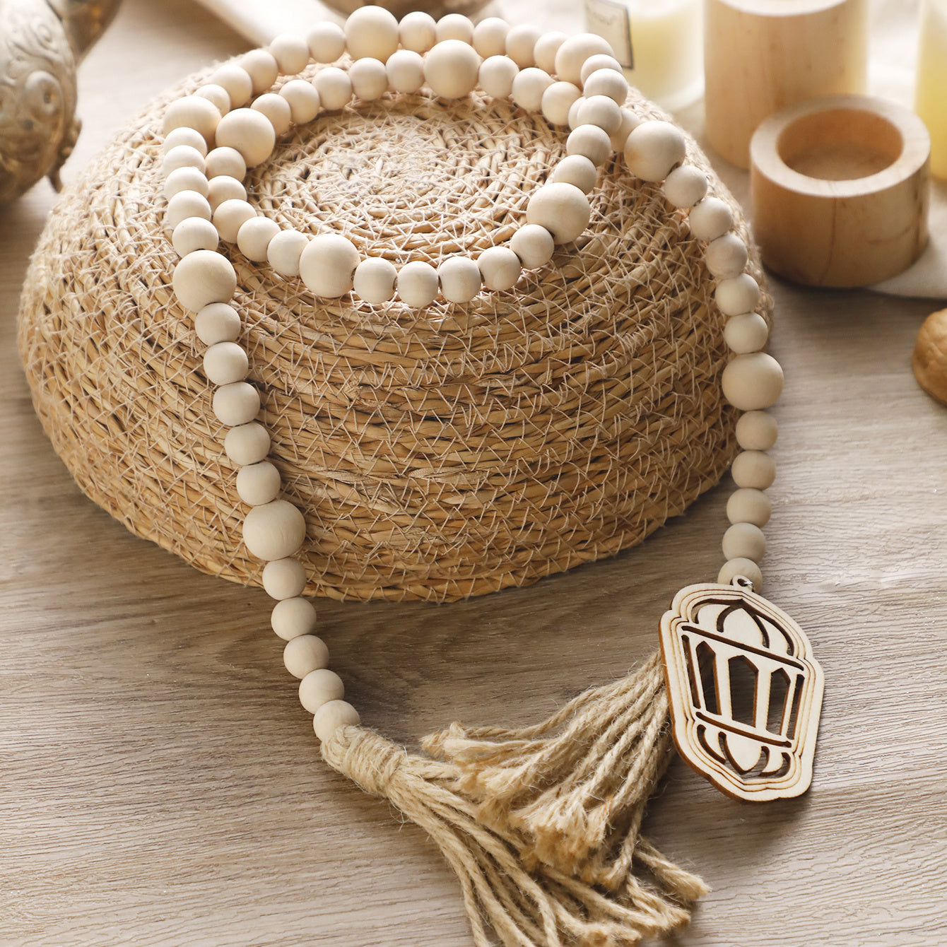 1pc Ramadan Wooden Beads Wall Hanging, Islamic Crescent Moon & Lantern Decor, Eid Al-Fitr Mubarak Muslim Ornament, No Electricity Festive Party Decoration, Ideal Gift for Ramadan Celebrations