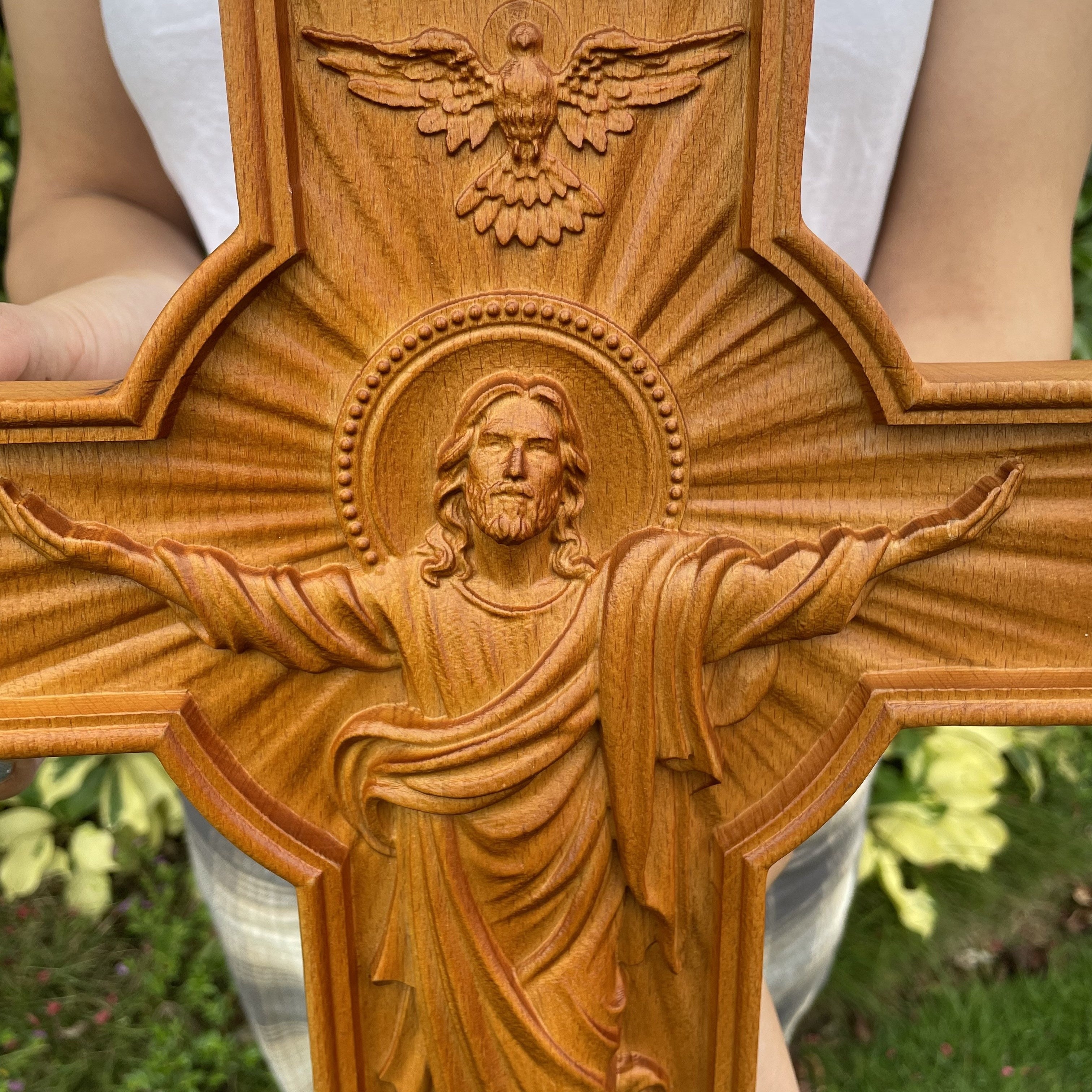 Hand-Carved Beechwood Easter Ascension Cross - Vintage Religious Home Decor, Intricate Christian Gift with Hanging Buckle, Perfect for Indoor Table Display & Unique Holiday Gift Options