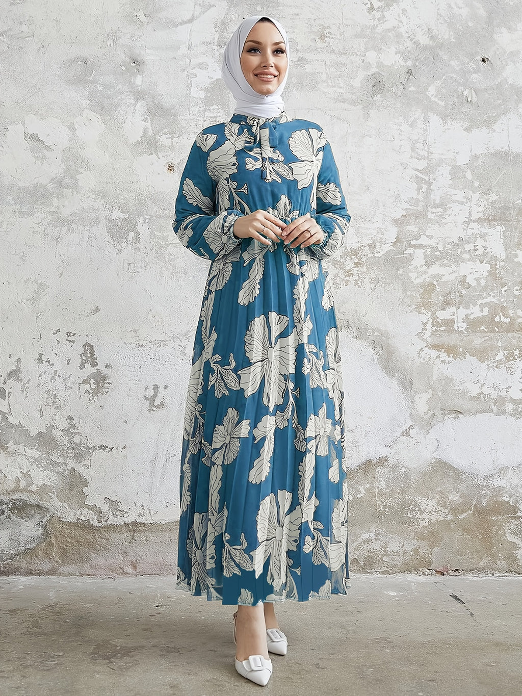 [Popular Choice] Elegant Pleated Maxi Dress with Floral Print - Casual Long Sleeve, Crew Neck, Machine Washable - Polyester & Spandex Blend, Middle Eastern Muslim Print