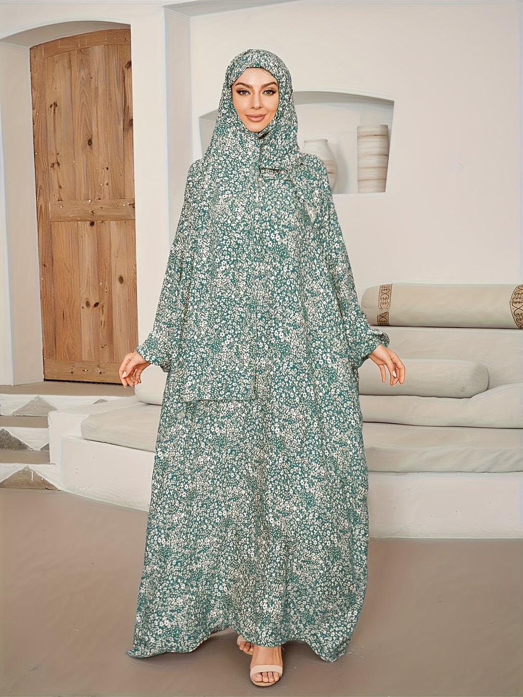 New Fashionable Traditional Scarf Prayer Robe for Muslim Women in the Middle East